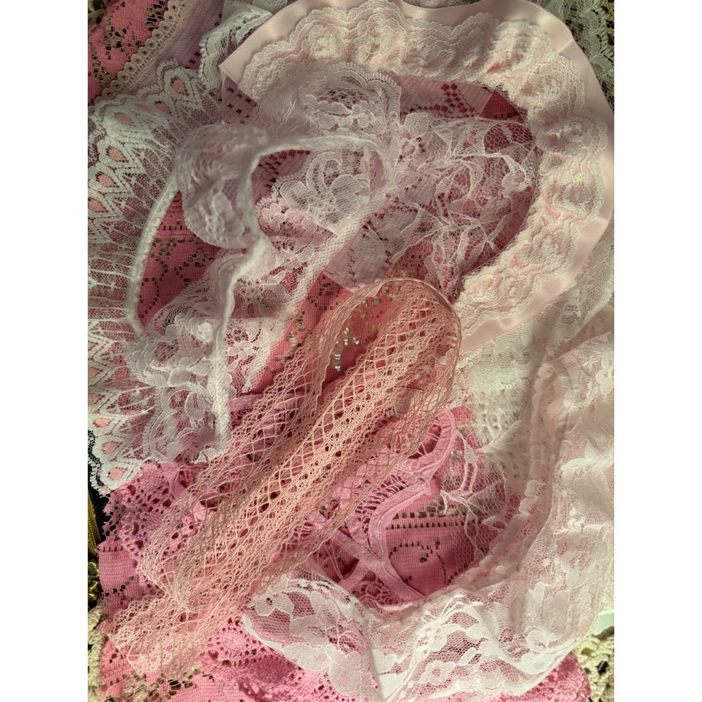 Lace trim Pink & White 20+ yards lot vintage DIY slow Stitch Junk Journal s27 - Picture 6 of 8